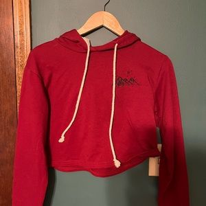 Hooded embroidered red top